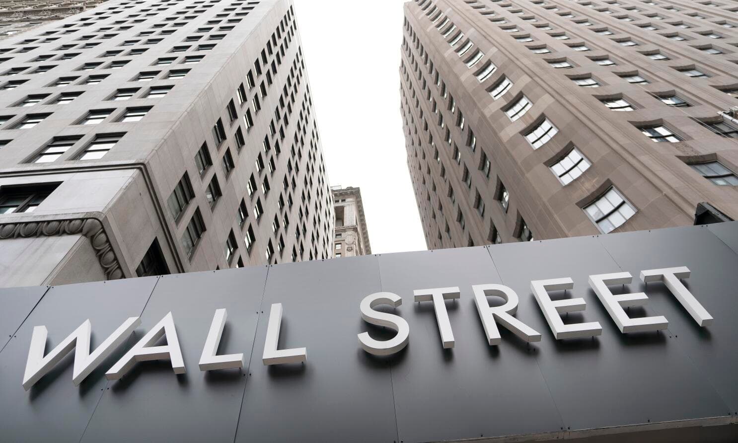 Wall Street & Charging Bull